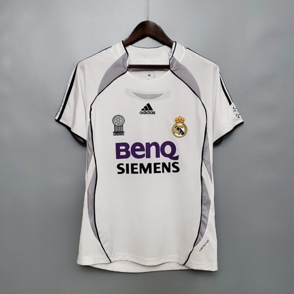 Real Madrid 2006 - 2007 home kit